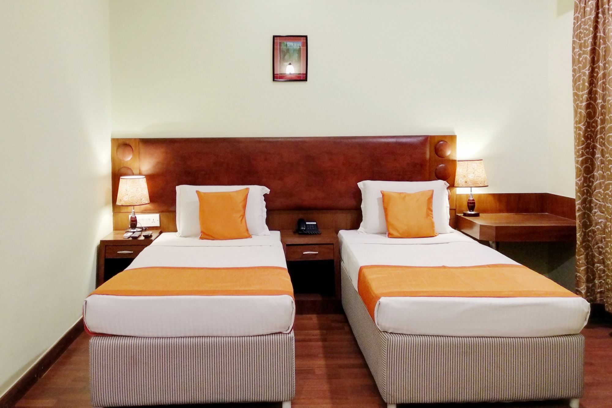 Oyo 9925 The Ocea International Hotel Bangalore Luaran gambar